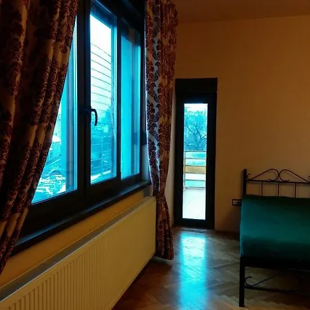 Mozart Apartment *